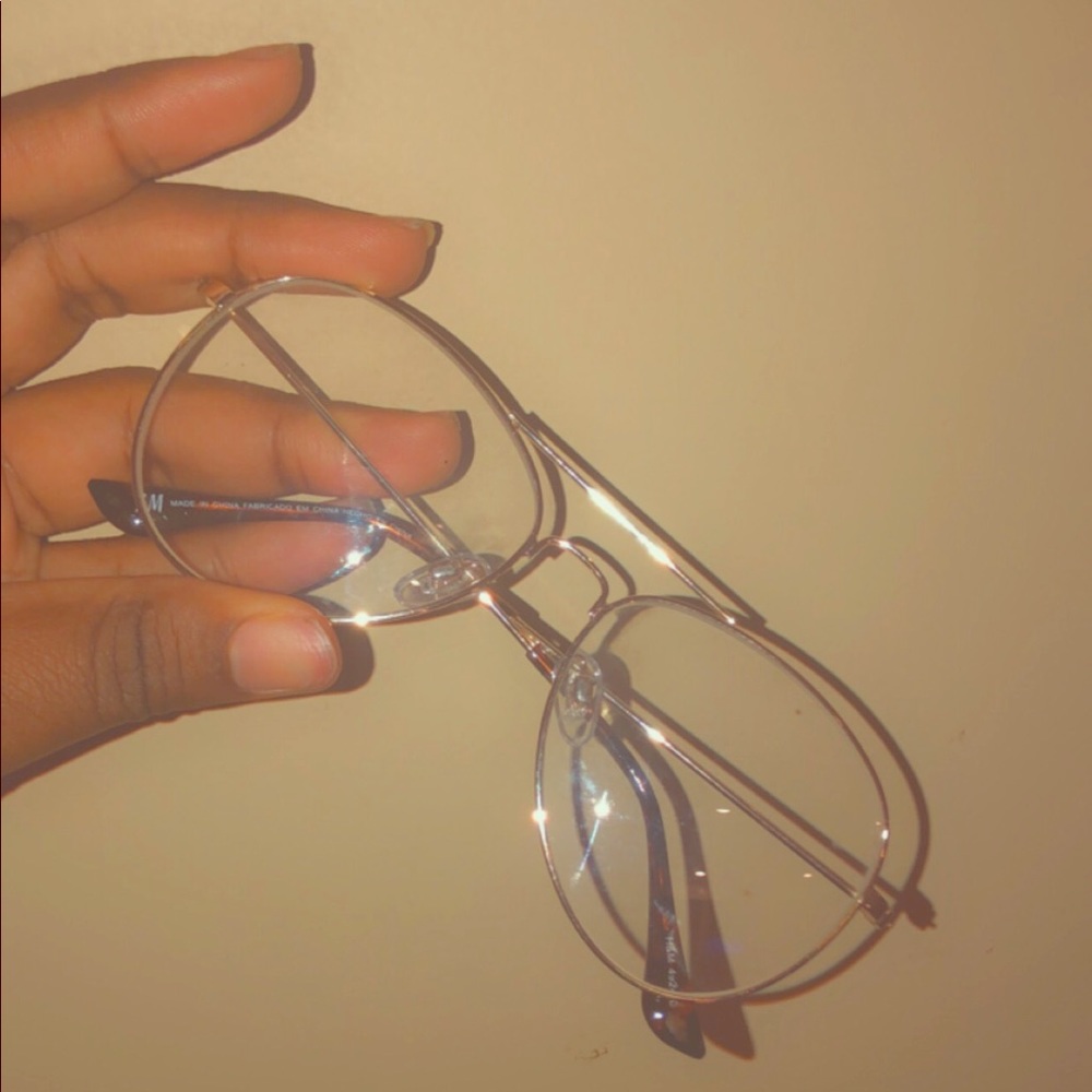 GoldRimGlasses 💰🔑